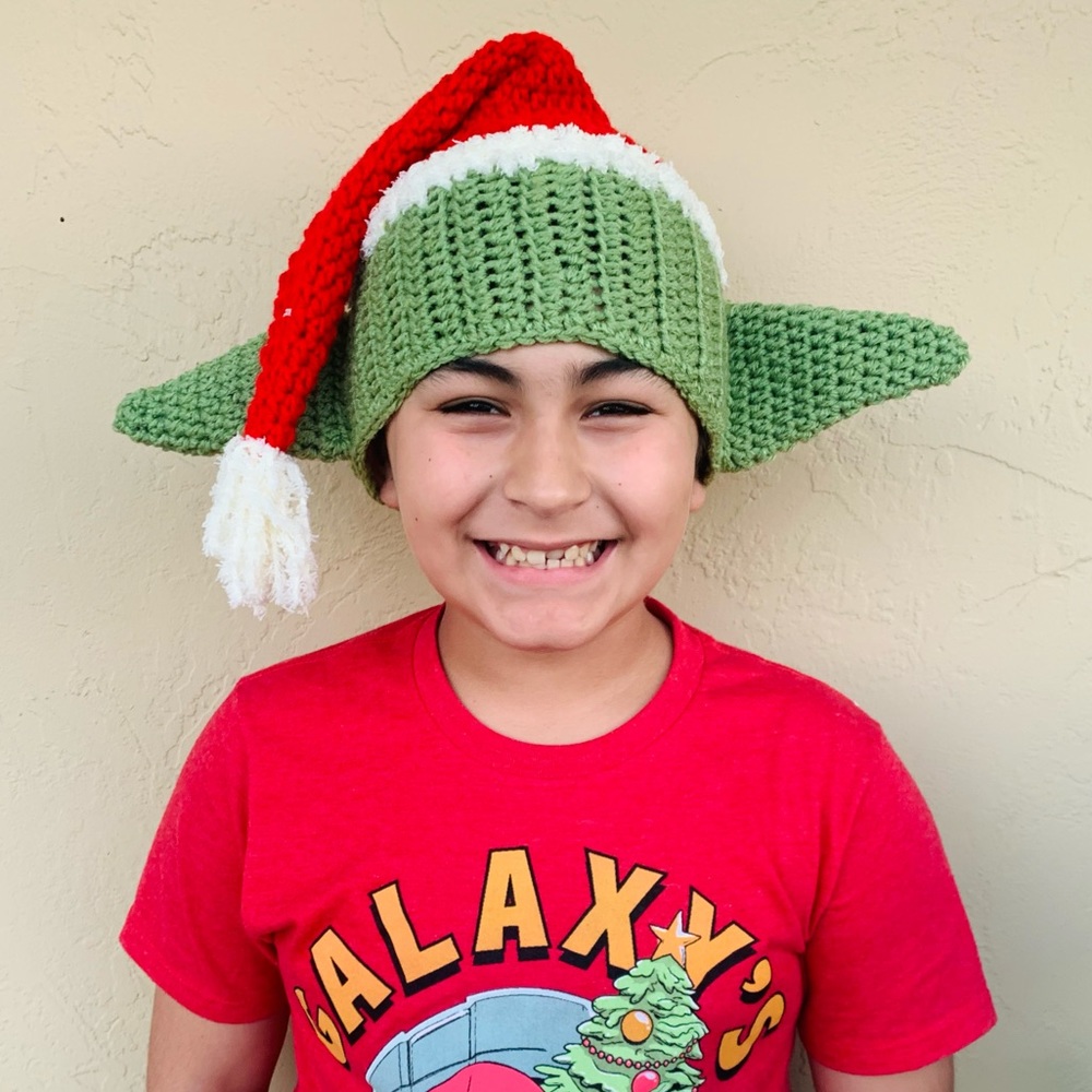 Crochet Baby Yoda inspired Santa hat - Picture 2 of 2